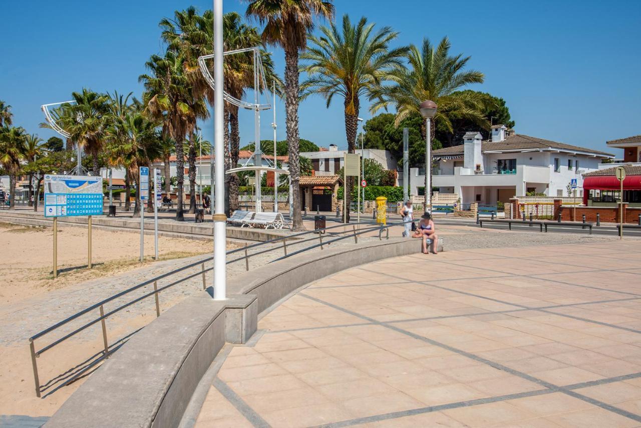 Beach House Cambrils Apartamento En Primera Linea De Playa Exterior foto