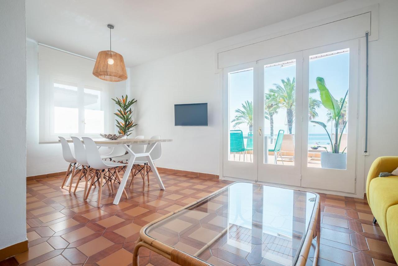 Beach House Cambrils Apartamento En Primera Linea De Playa Exterior foto