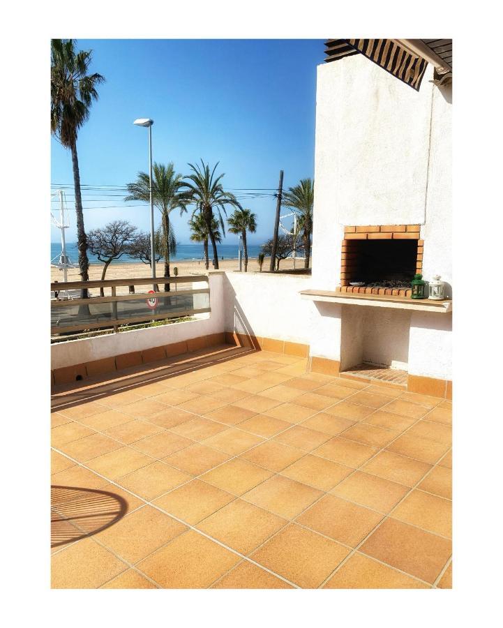 Beach House Cambrils Apartamento En Primera Linea De Playa Exterior foto